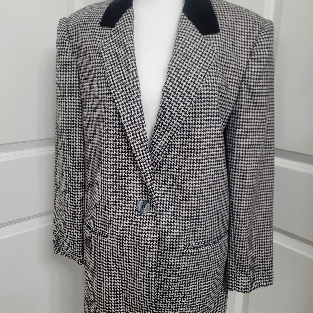 Sag Harbor Black and White Houndstooth Blazer